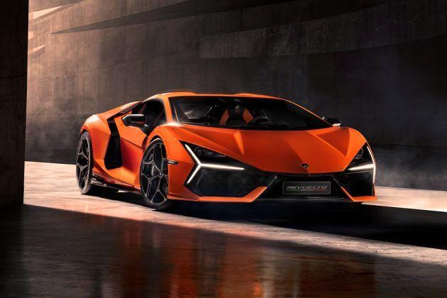 Lamborghini Revuelto front image