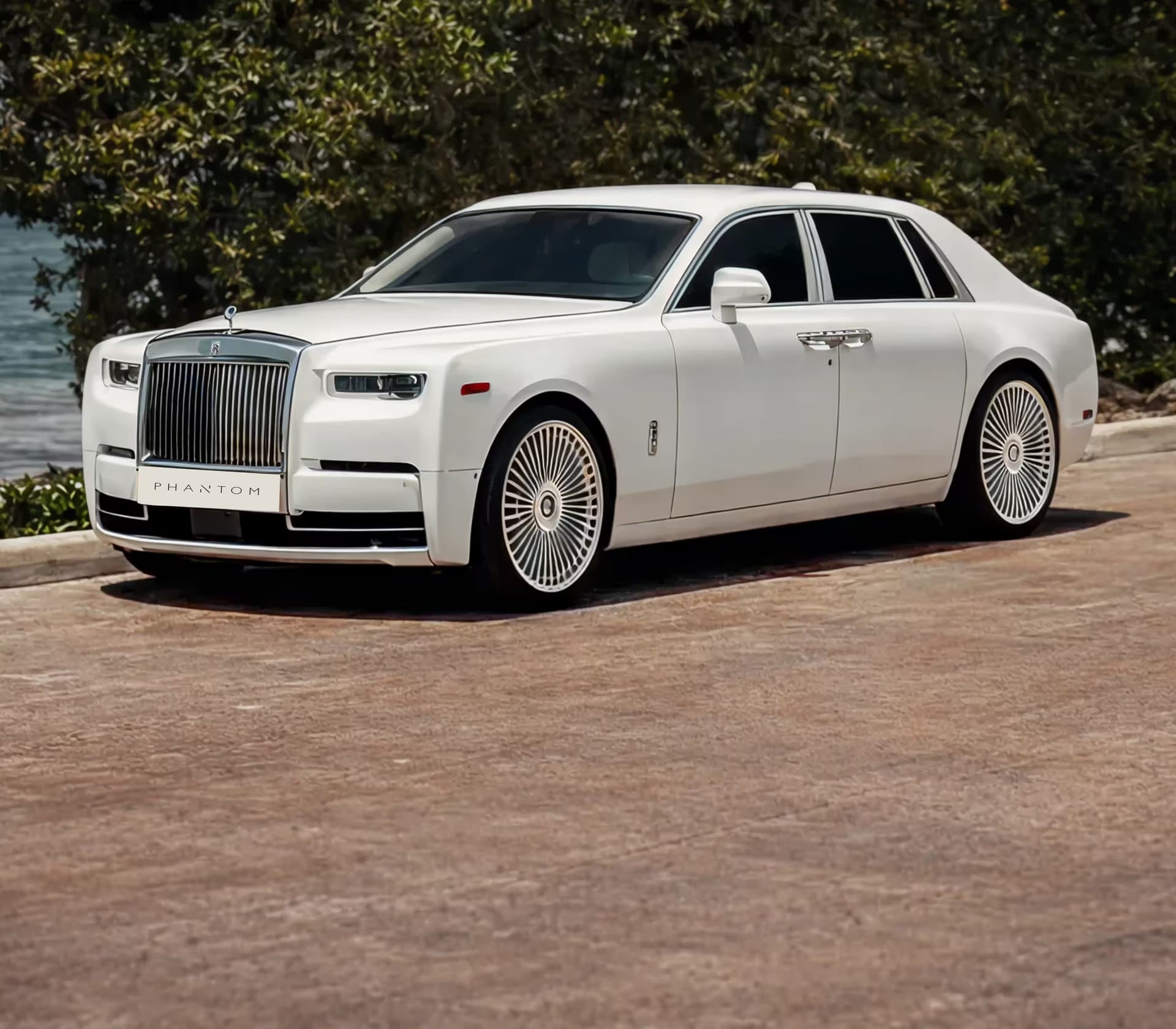 Rolls-Royce Phantom image