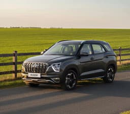 Hyundai Alcazar front angle view