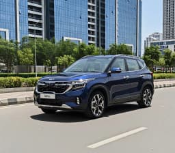 Kia Seltos front angle view