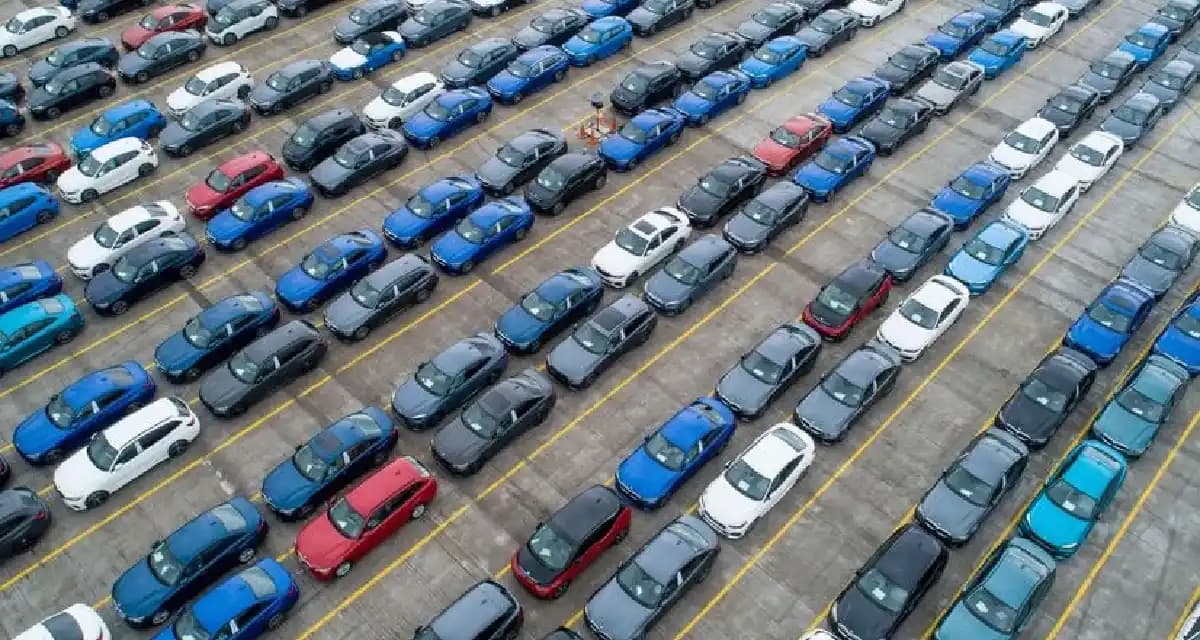 Car Retail Sales August 2025_ Maruti and Mahindra Lead.webp