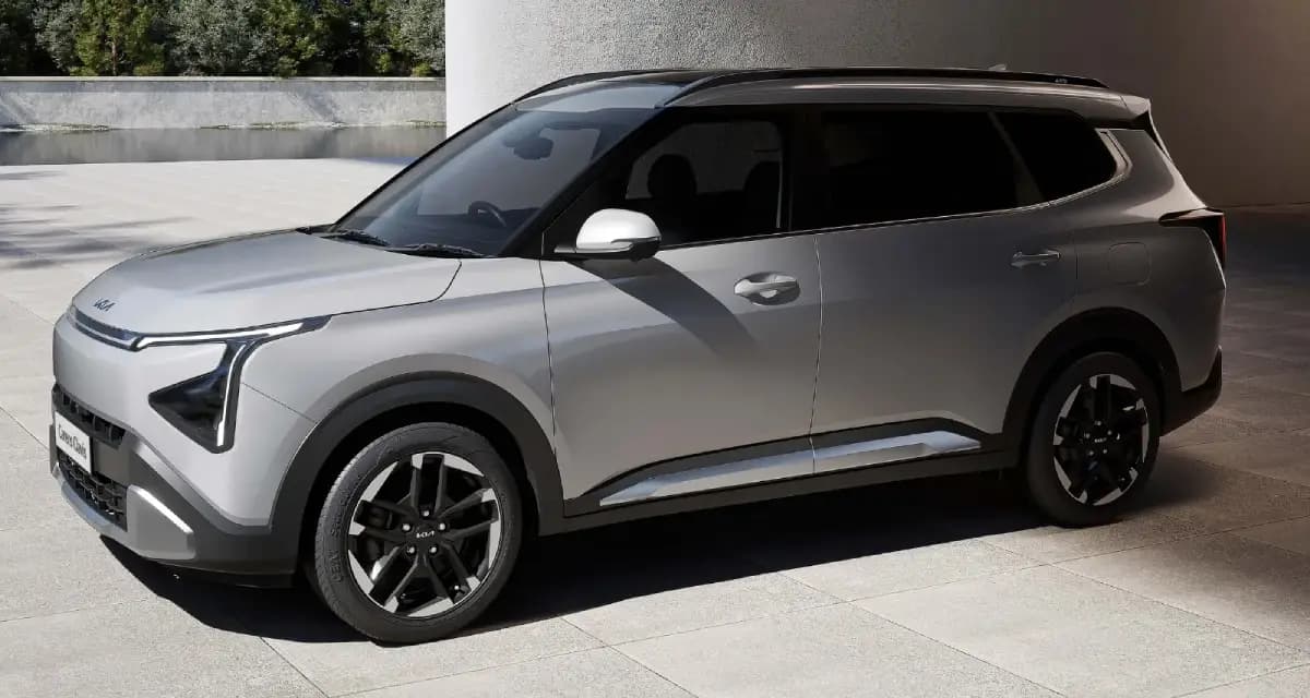 Kia Carens Clavis India Launch on May 23